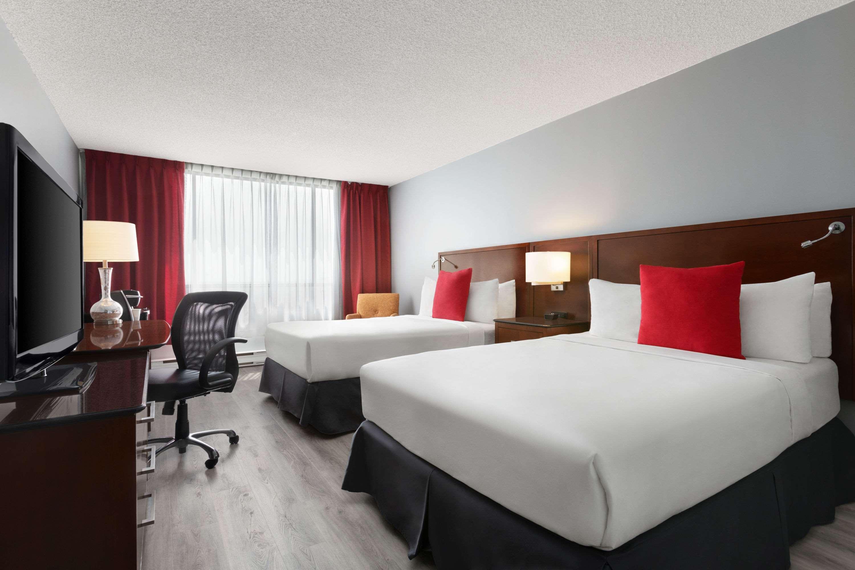 Travelodge By Wyndham Quebec City Hotel & Convention Centre Exterior photo